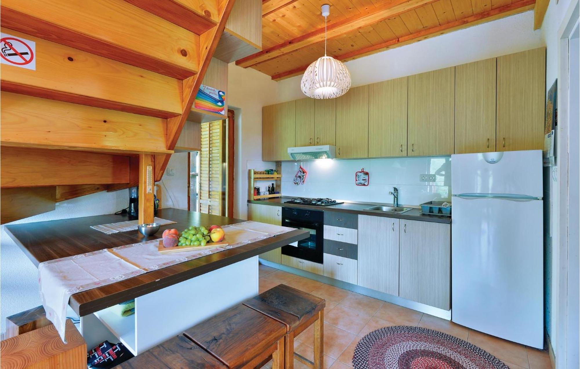 2 Bedroom Gorgeous Home In Trstenik Puscanski Exterior photo